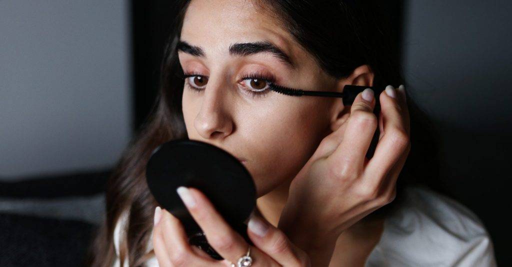 HOW YOU SHOULD DO YOUR MAKEUP IN 2021 – ACCORDING TO YOUR HOROSCOPE